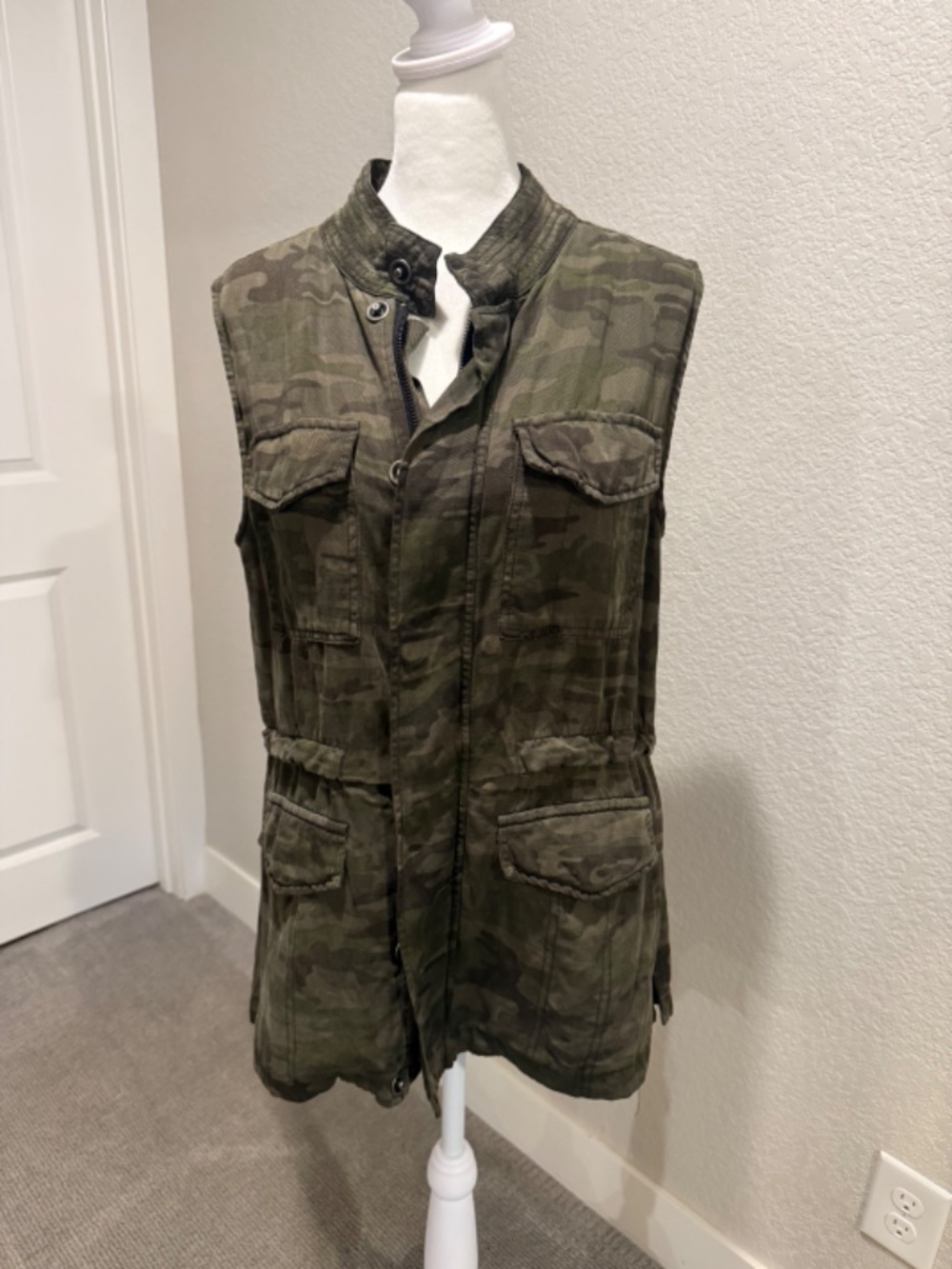 Sanctuary Camo Zip Up Vest